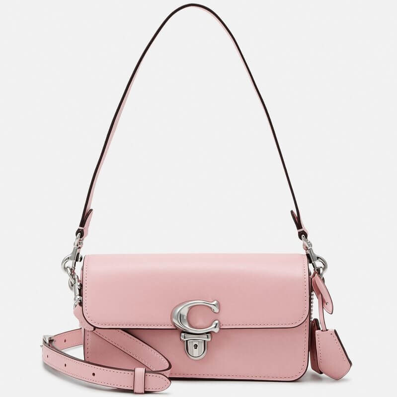 

Сумка Coach Glovetanned Studio Baguette, розовый