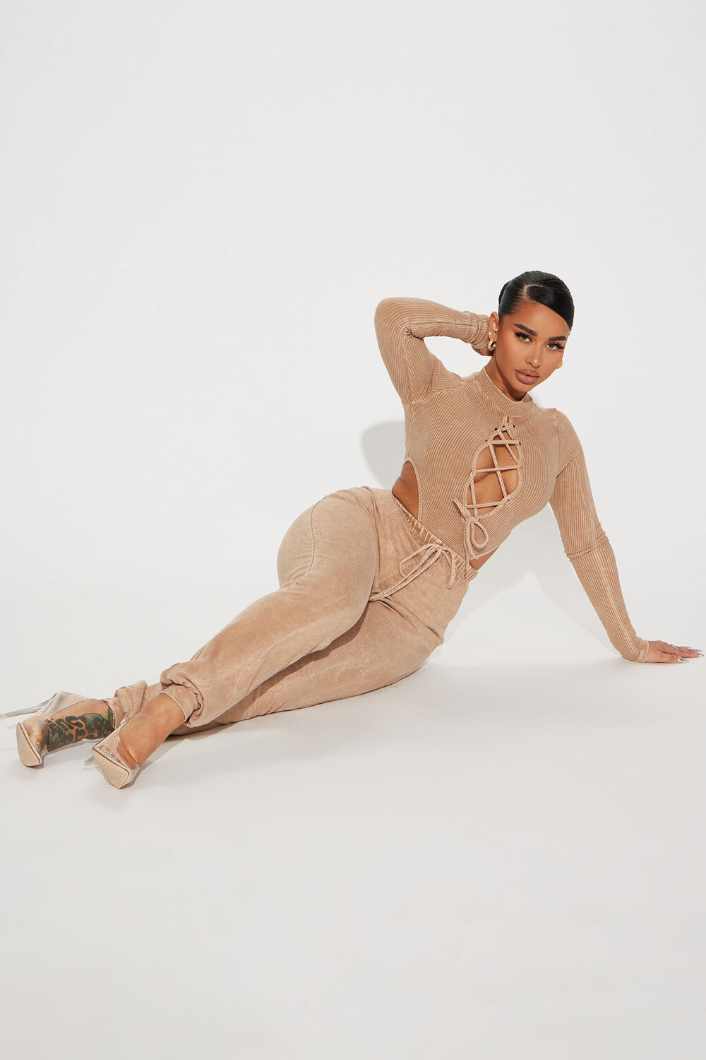 

Брюки Fashion Nova GD3638, песочный, Бежевый