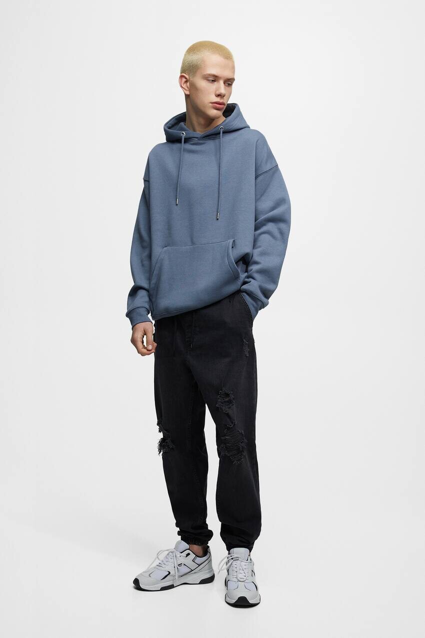 

Рваные джинсы-джоггеры Pull&Bear, блеский черный