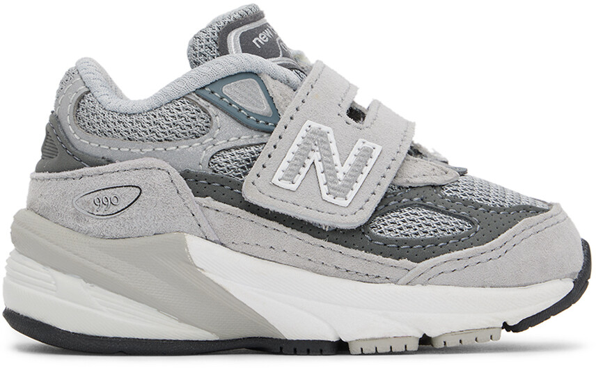 

Детские серые кроссовки 990v6 New Balance