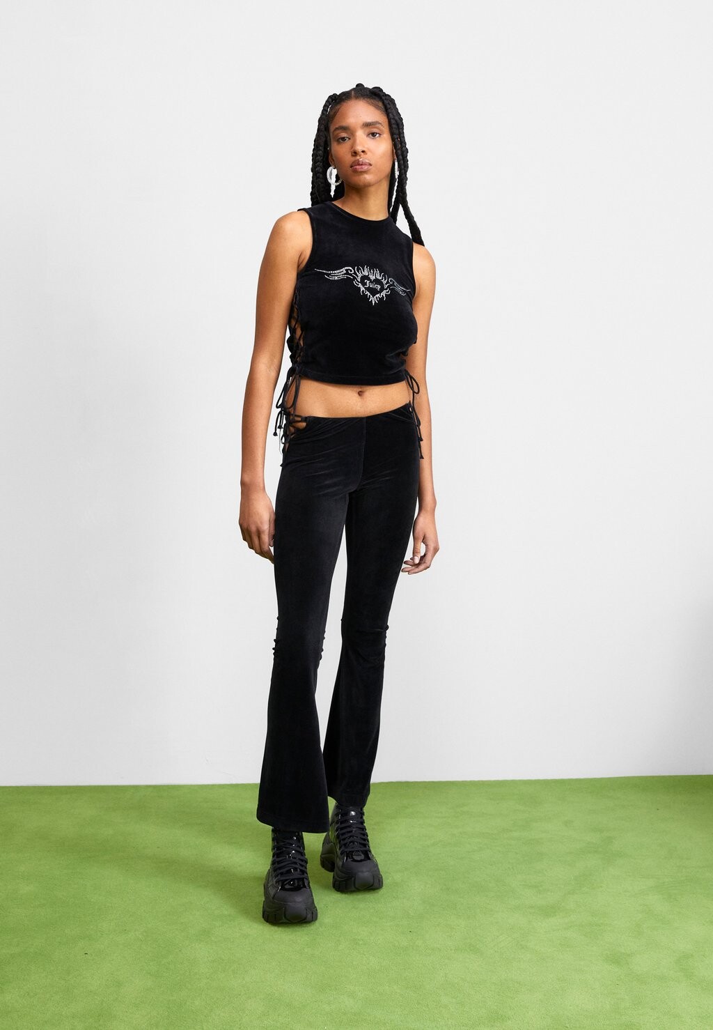 

Брюки Juicy Couture, черный