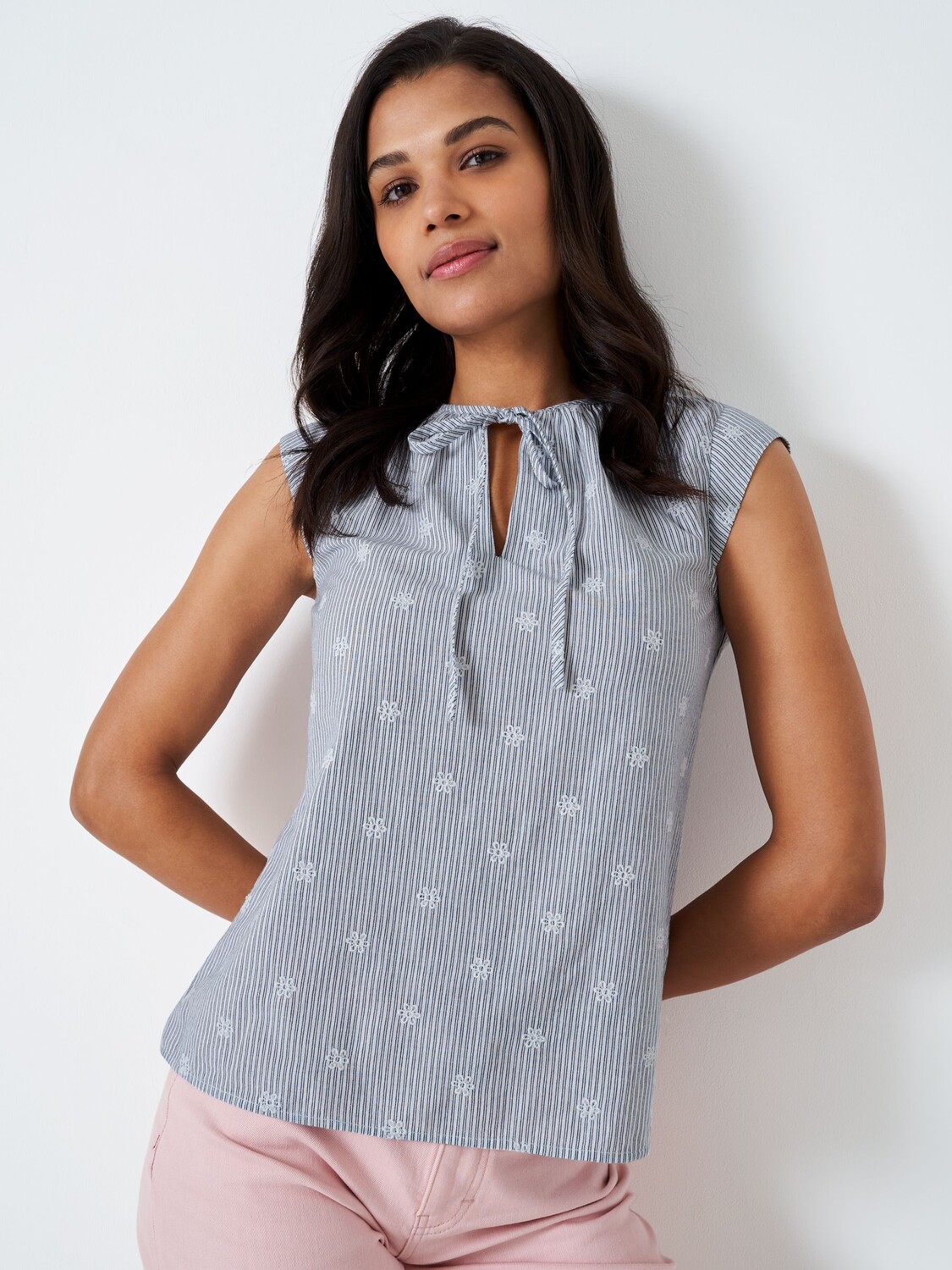 

Crew Clothing Блуза в цветочную полоску Orla, синяя