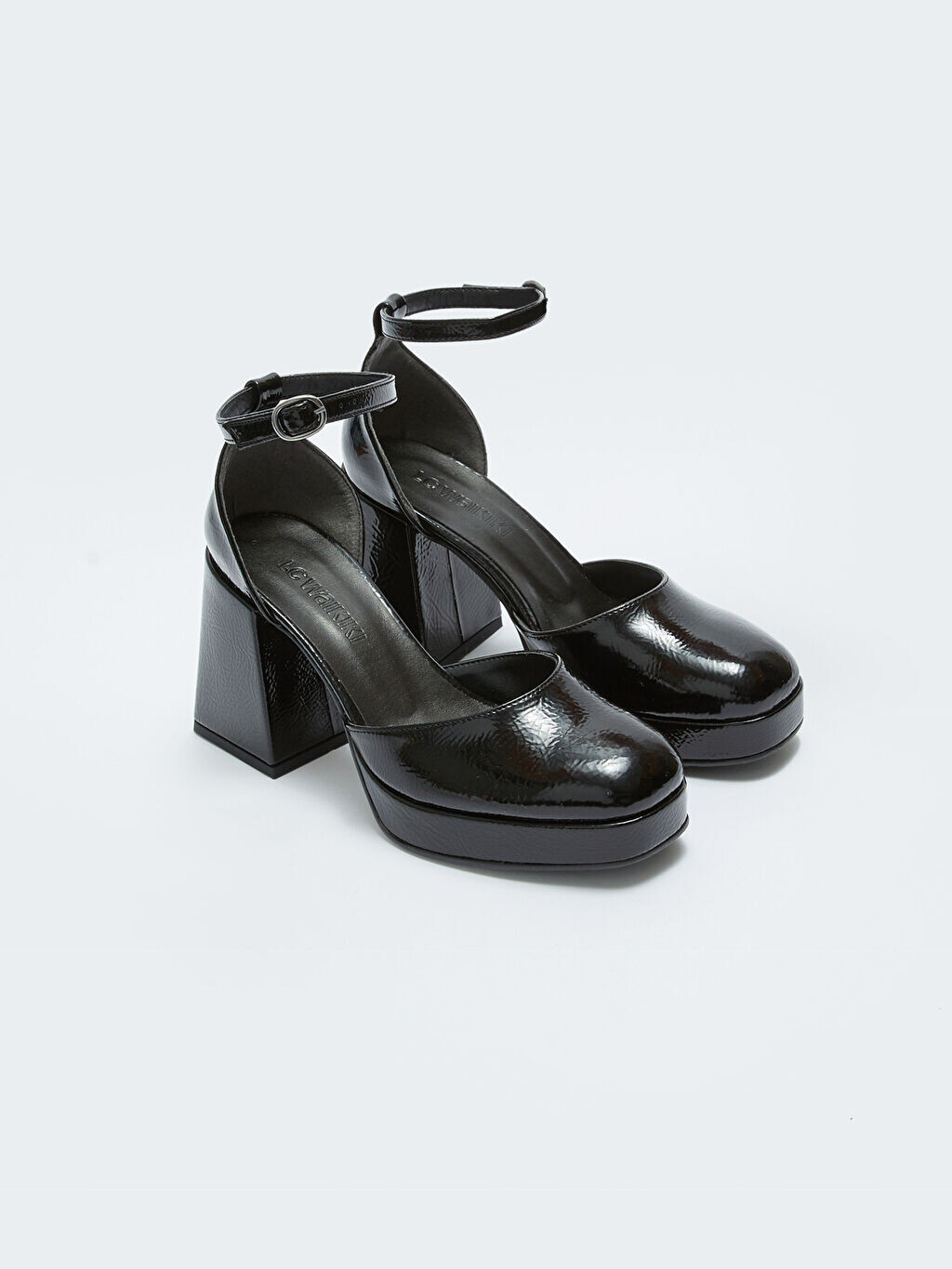 

Кожаные женские туфли на каблуке LCW Steps