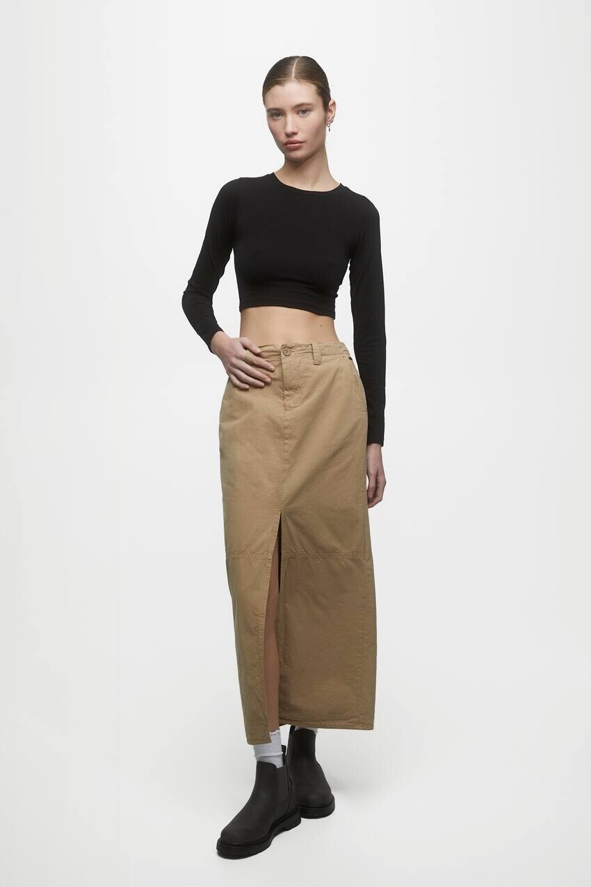 

Длинная юбка с разрезом Pull&Bear