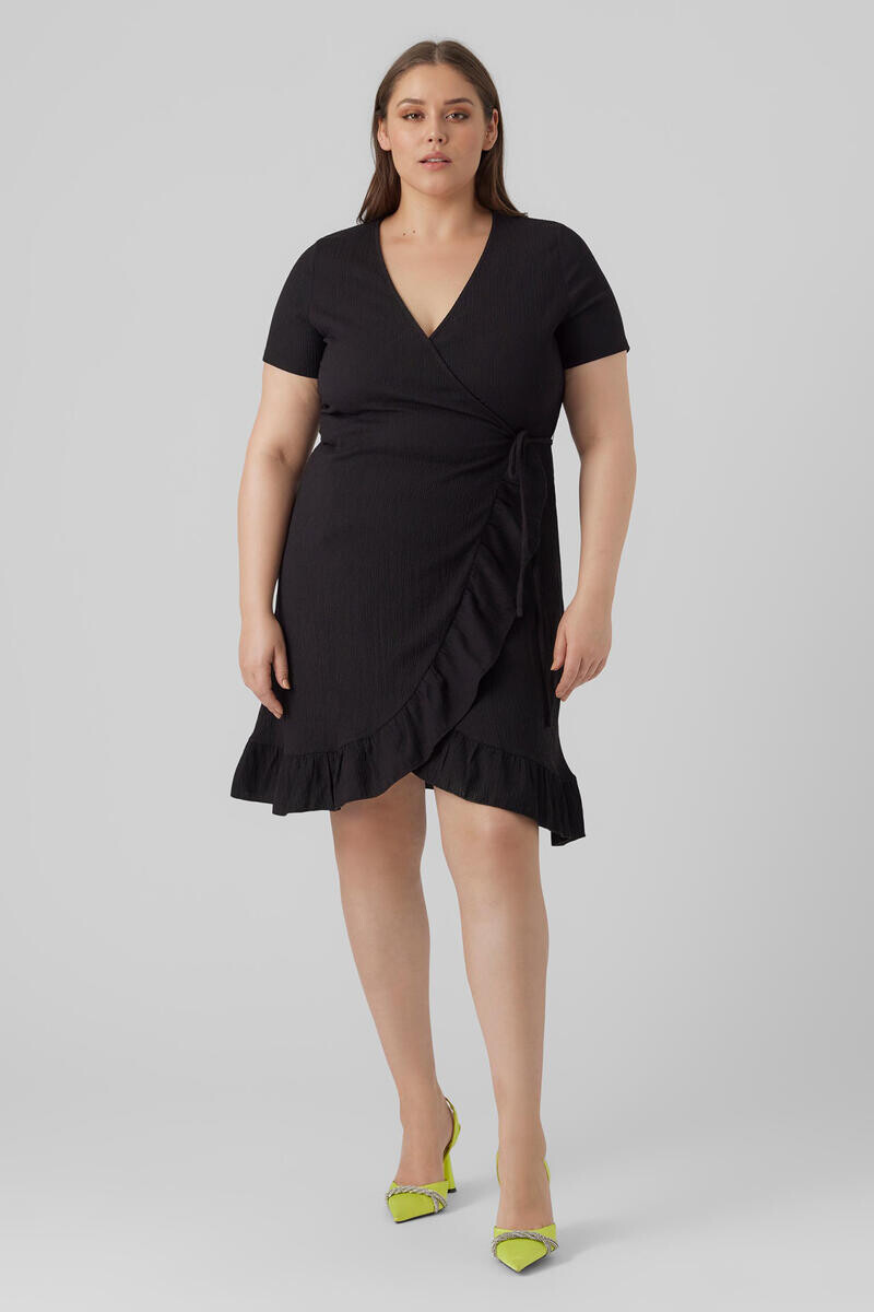 

Короткое платье с запахом больших размеров Vero Moda Curve, черный