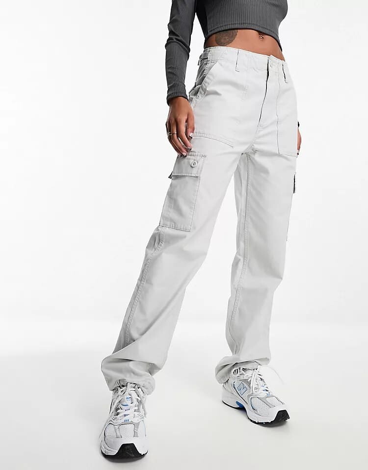 

Брюки-карго ASOS DESIGN Clean With Tab Detail, светло-серый