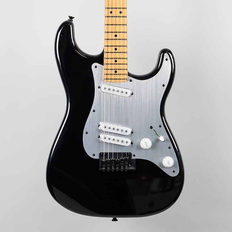 Squier Contemporary Stratocaster Special в черном цвете SQ-0370230506