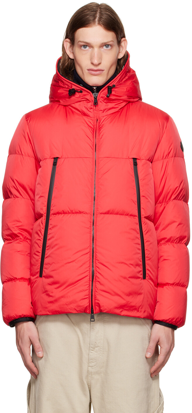 

Красный короткий пуховик Montcla Moncler