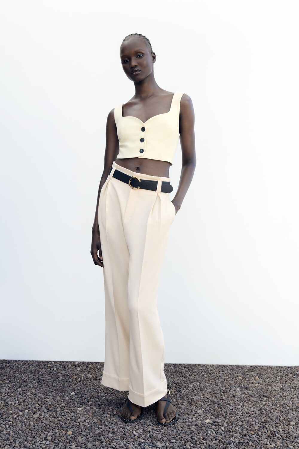

Укороченный топ с вырезом ZARA, экру