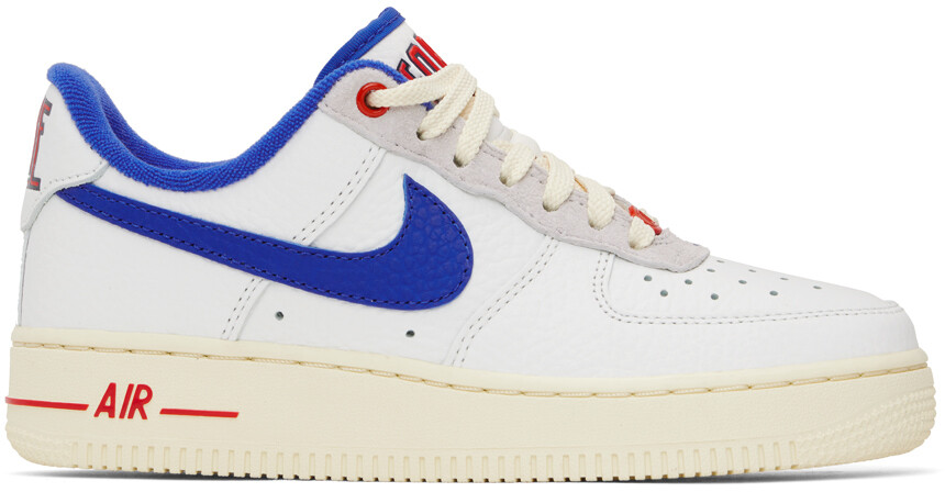 

Белые кроссовки Air Force 1 '07 LX Nike