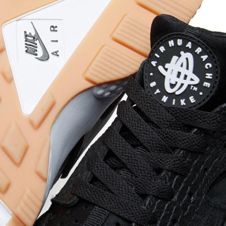 Nike air outlet huarache black gum