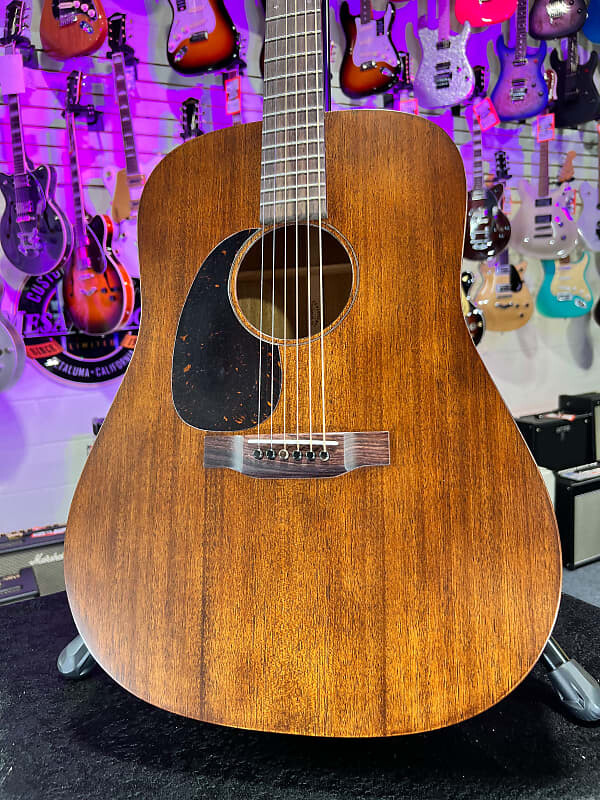 

Акустическая гитара для левшей Martin D-15M, натуральный
