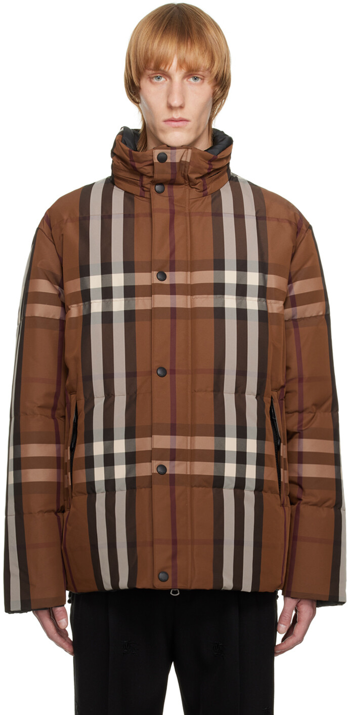 

Коричневый двусторонний пуховик в клетку Burberry