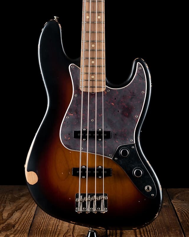 

Fender 60th Anniversary Roadworn'60s Jazz Bass - 3 цвета Sunburst - Бесплатная доставка 0140226700