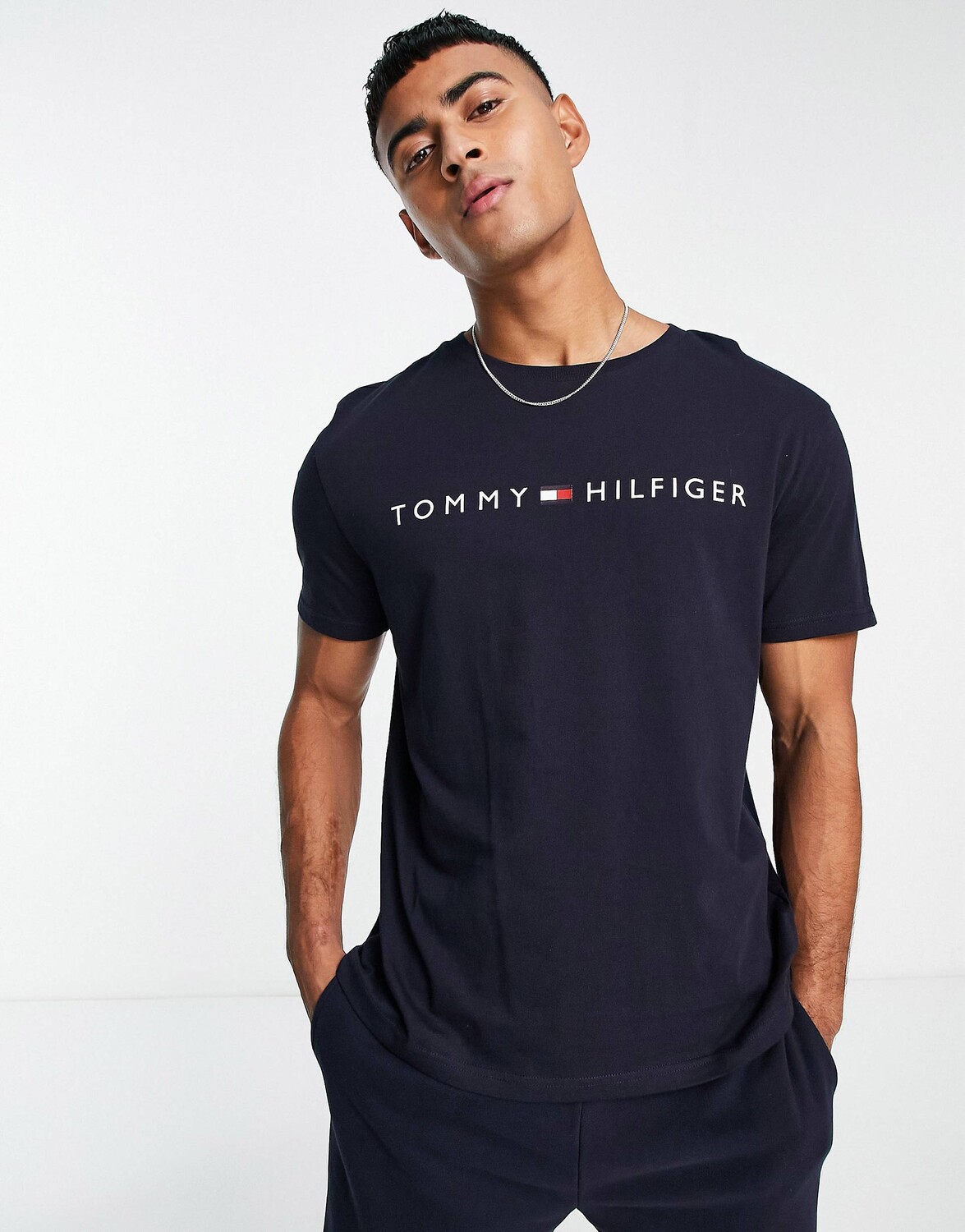 

Футболка Tommy Hilfiger темно-синяя