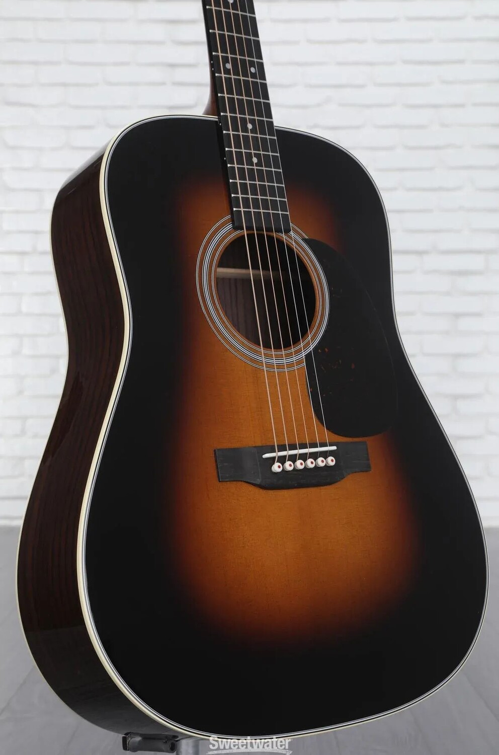 

Акустическая гитара Martin D-28 - Sunburst