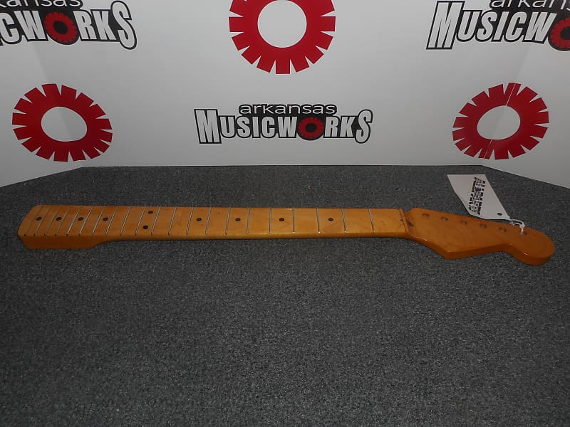 Allparts Лицензированный кленовый гриф Fender Strat, радиус 7-1/4, отделка Nitro - #SMNF