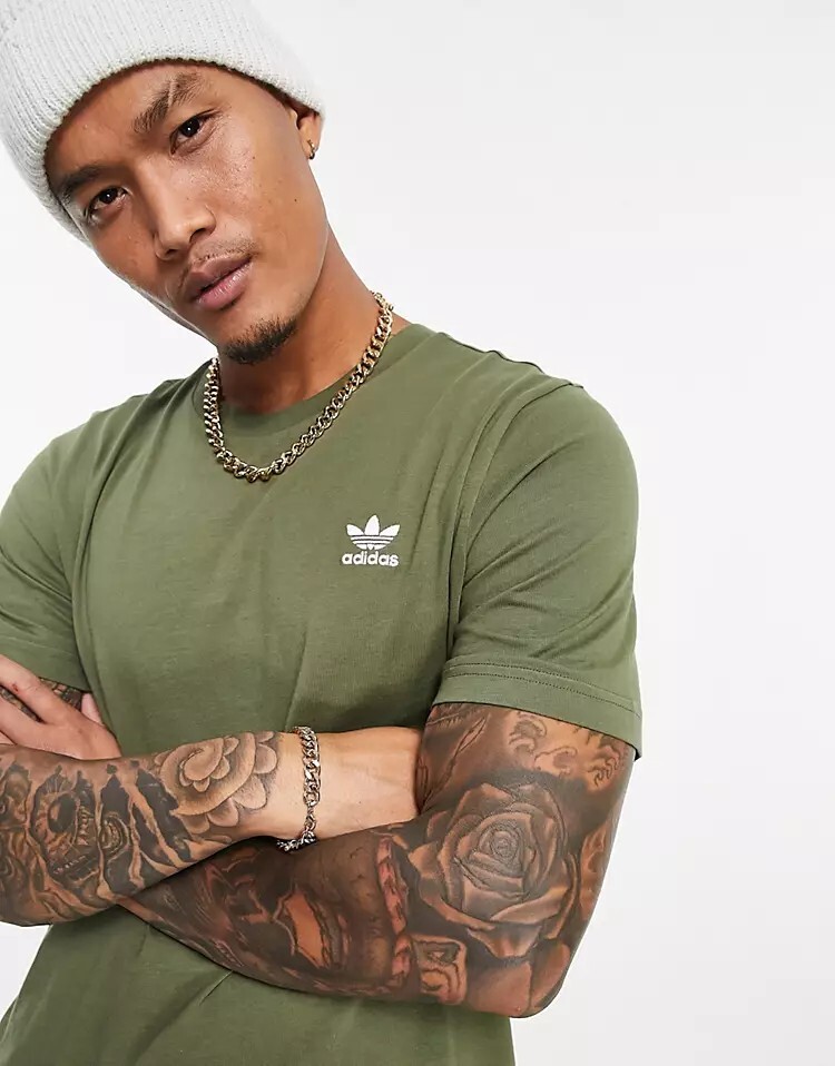

Оливковая футболка с логотипом adidas Originals Trefoil Essentials, оливковый