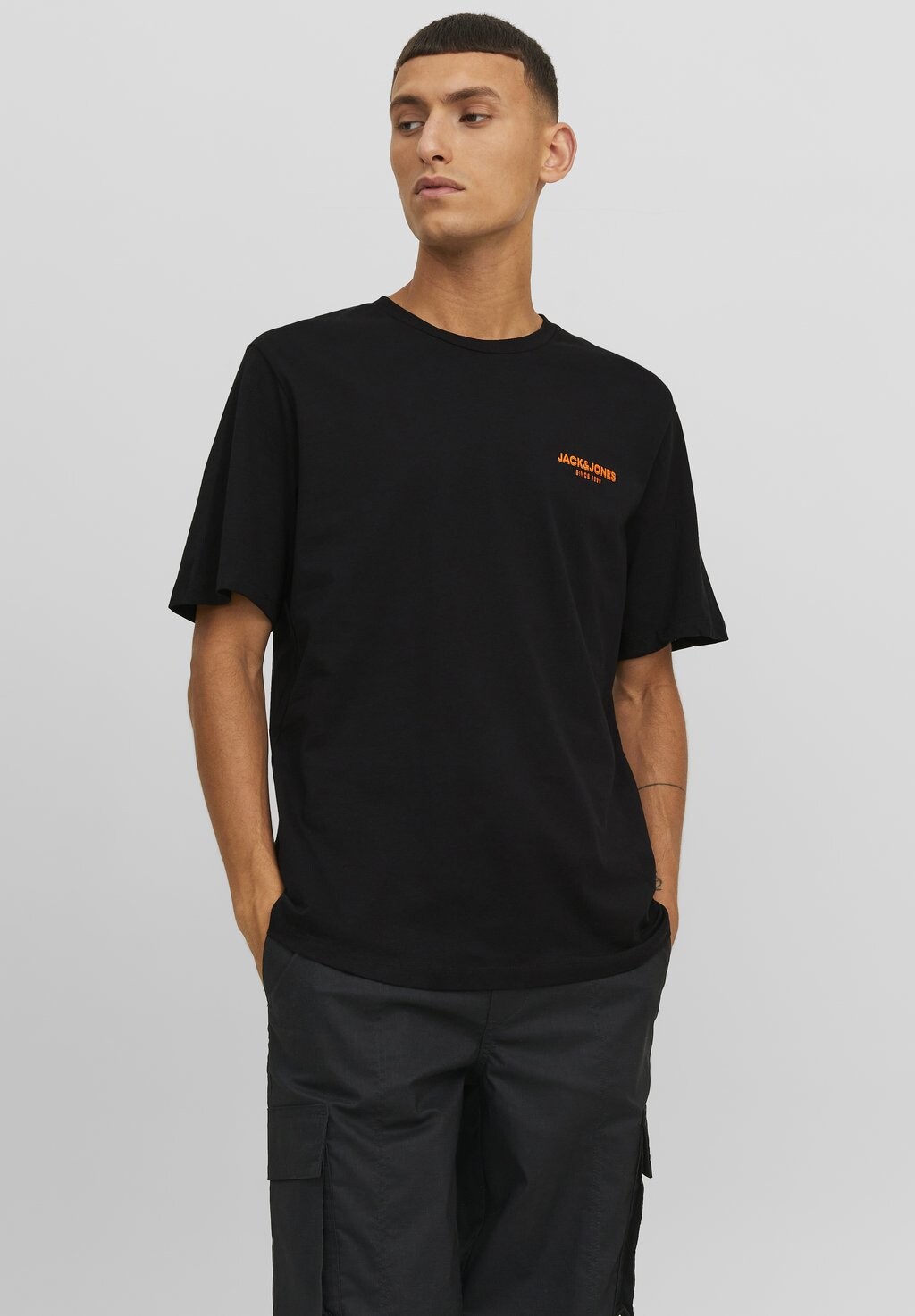 

Футболка с принтом CREW NECK Jack & Jones, черный