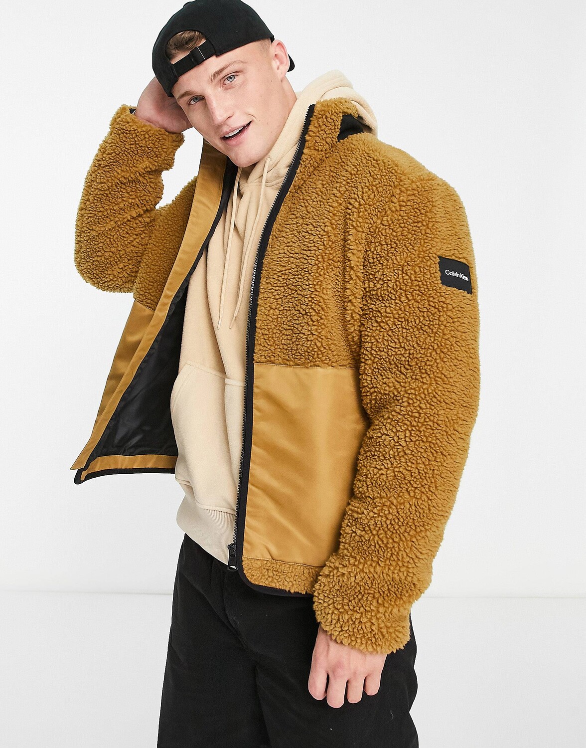 

Светло-коричневая куртка со сквозной молнией из смесового полиэстера Calvin Klein Teddy Borg