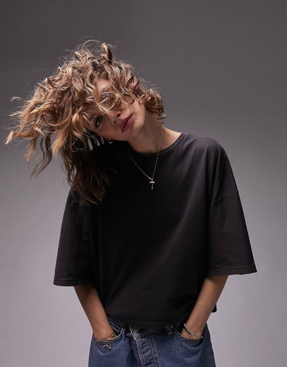 

Черная футболка свободного кроя с короткими рукавами Topshop