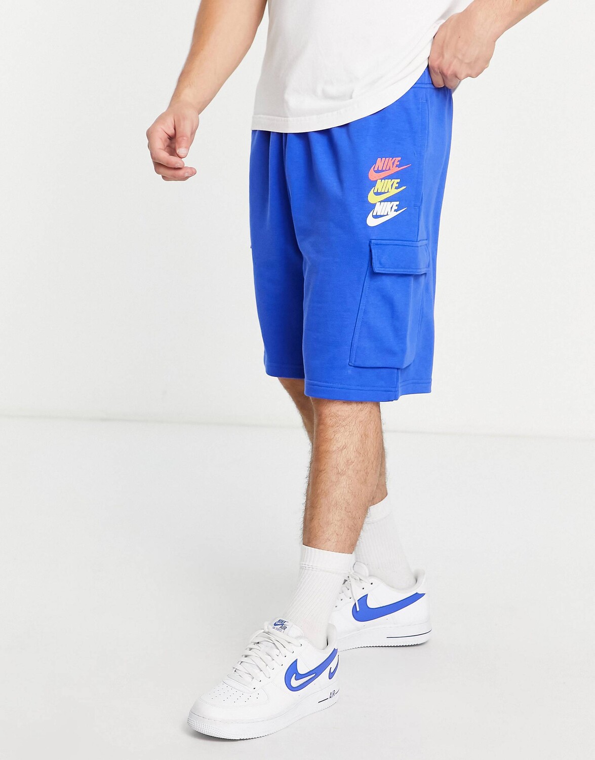 

Шорты Nike с логотипом в цвете game royal