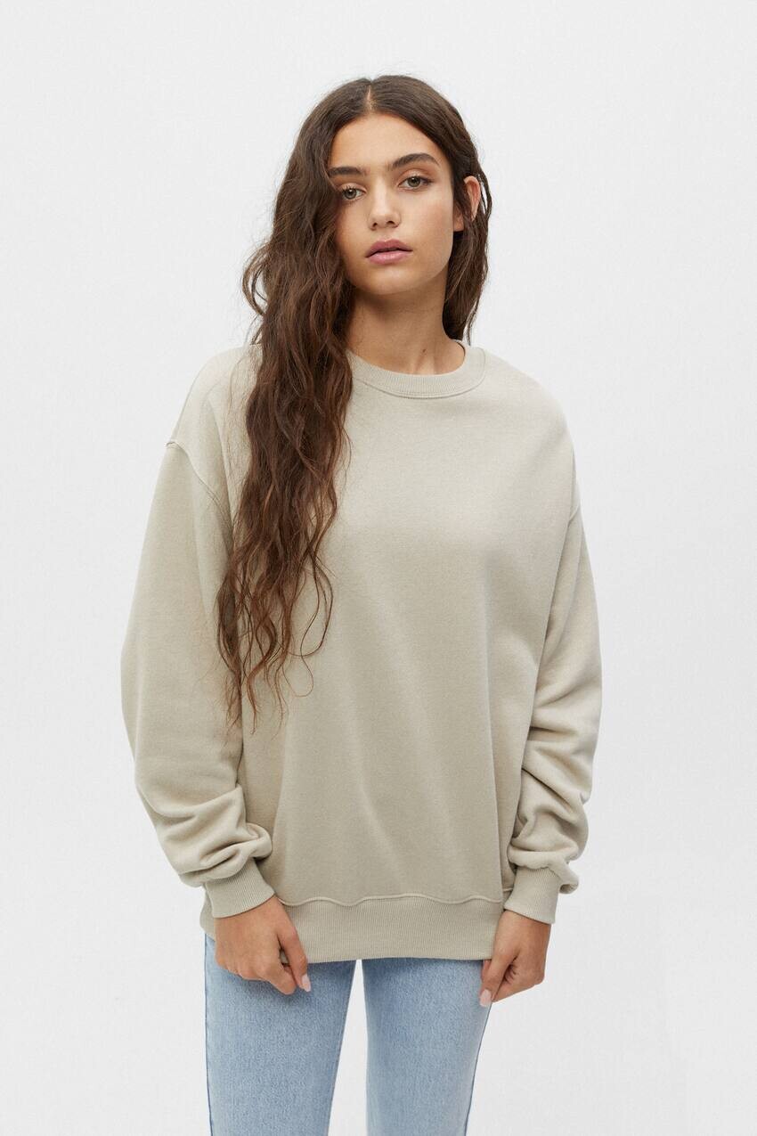 

Базовая толстовка оверсайз с круглым вырезом Pull&Bear, серый