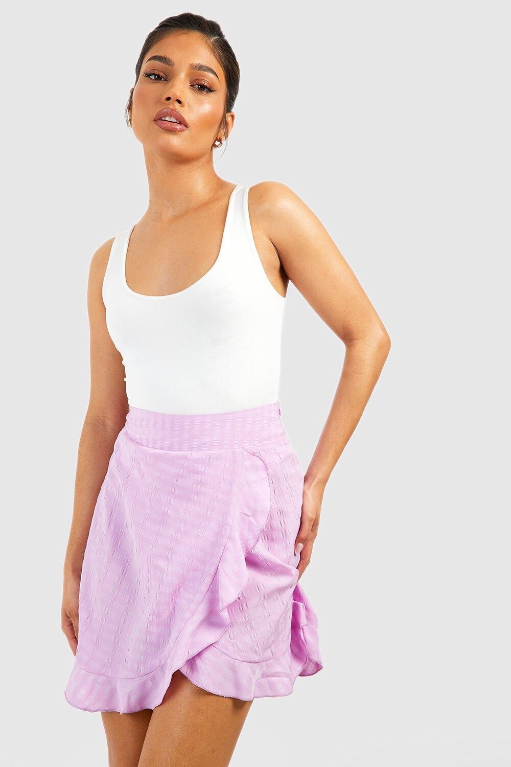 

Мини-юбка из сирсакера с руфлями и запахом Boohoo, сиреневый
