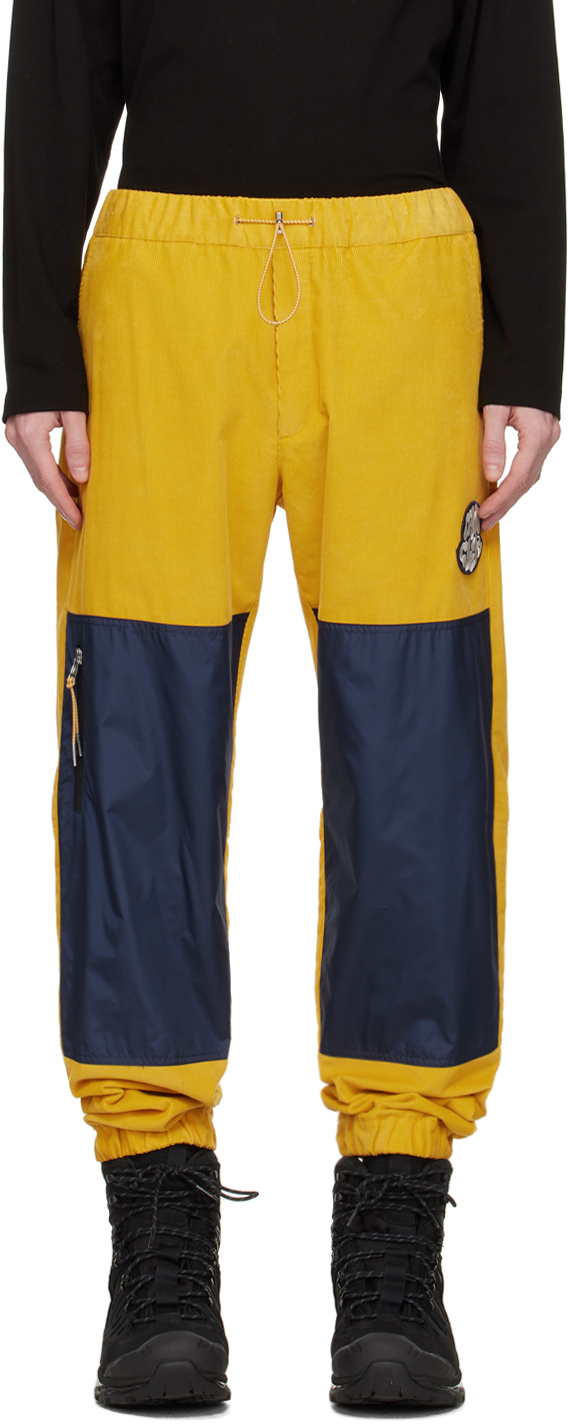 Желтые брюки для отдыха с цветными блоками Moncler фотографии