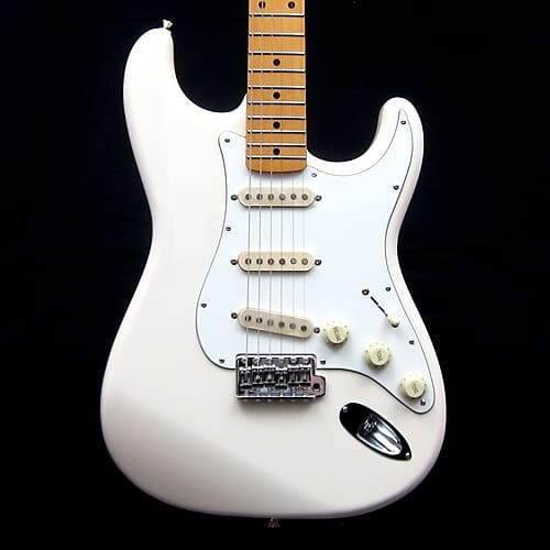 

Гитара Fender JV Modified Stratocaster 60-х