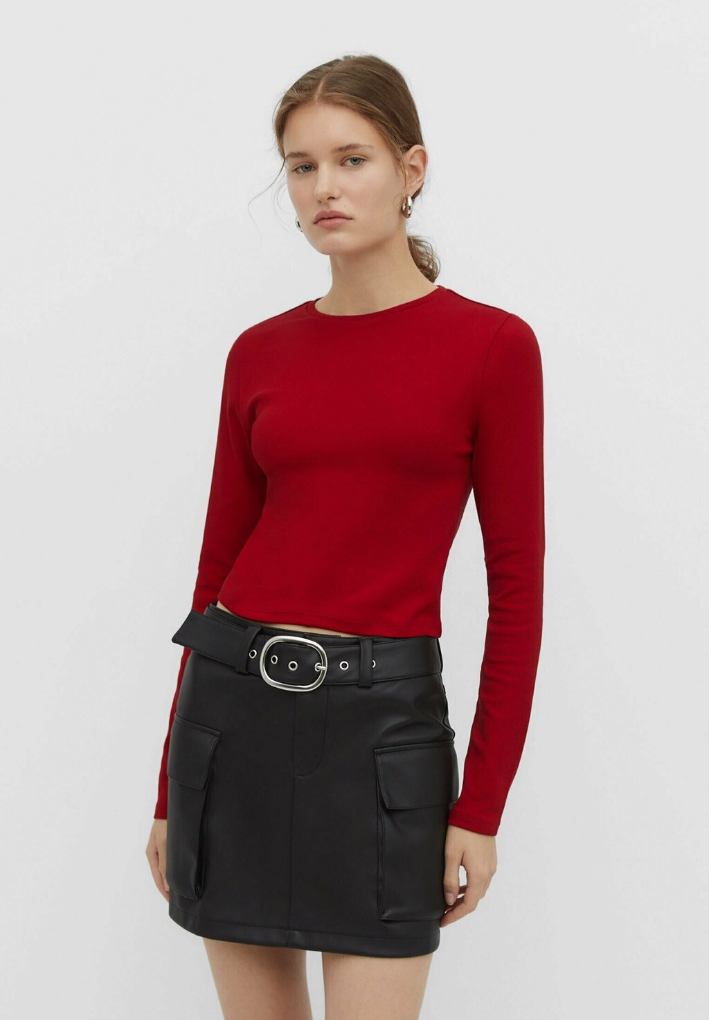 

Футболка с длинным рукавом Cropped Stradivarius, красный