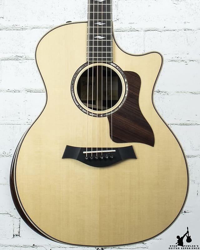 

Taylor 814ce, распорка V-класса с футляром (# 2138)