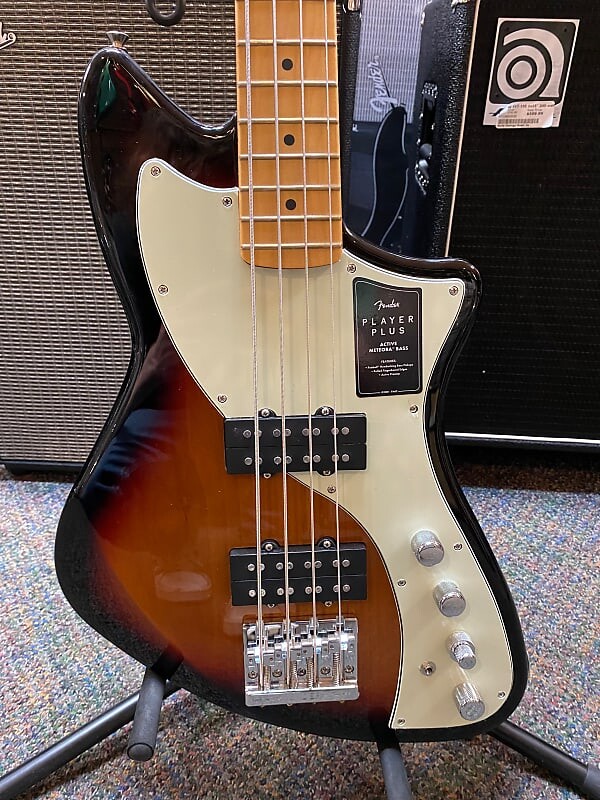 

Fender Player Plus Meteora Bass 3-Tone Sunburst