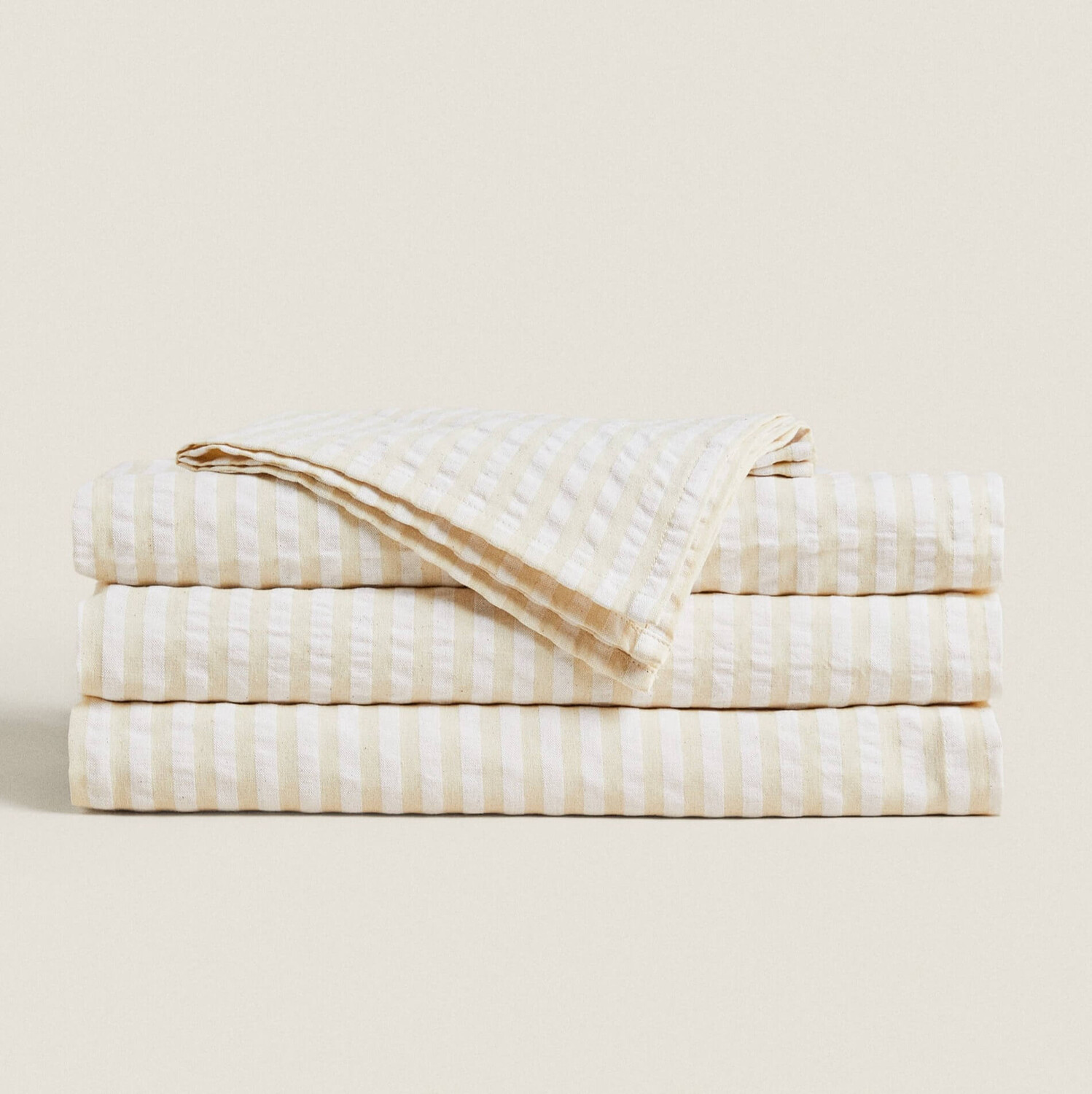 

Скатерть Zara Home Striped, кремовый