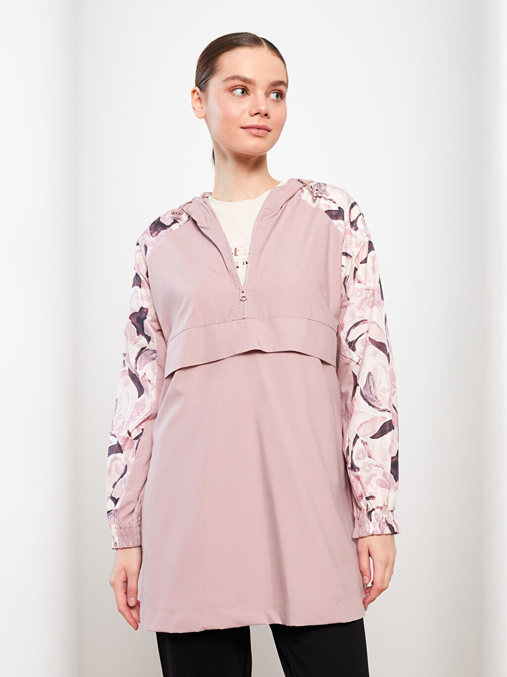 

Женская туника с длинным рукавом и узором с капюшоном LCW Modest