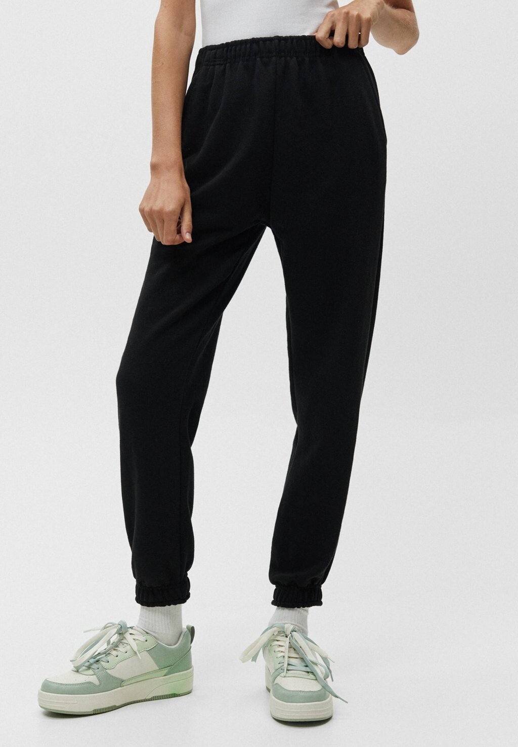 

Спортивные брюки PULL&BEAR, черный