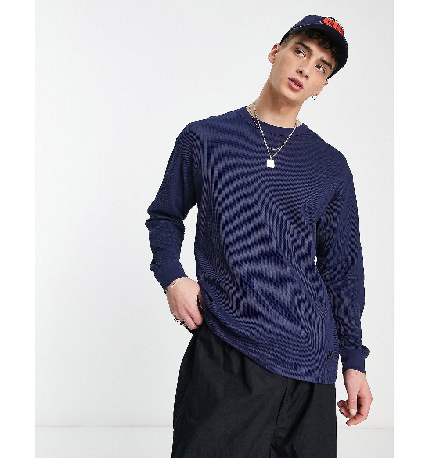 

Темно-синяя футболка с длинным рукавом Nike Sport Utility, Синий