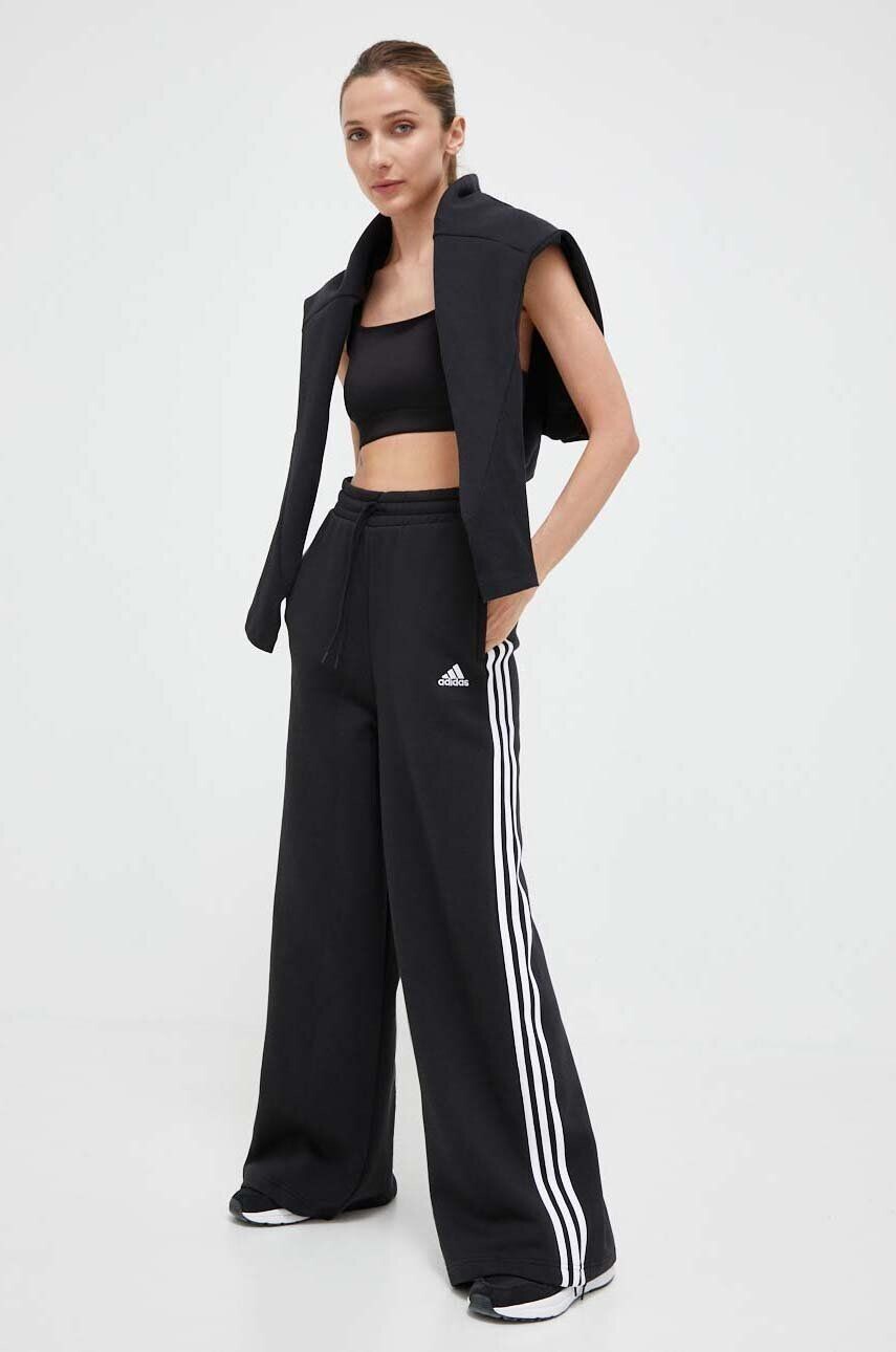

Adidas джоггеры, черный