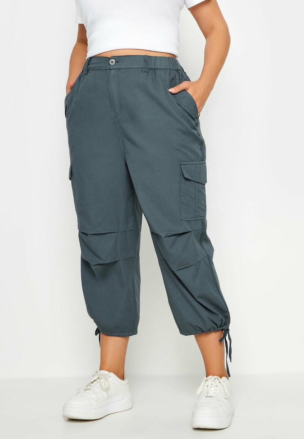 

Брюки-карго CROPPED Yours Clothing, темно-серый
