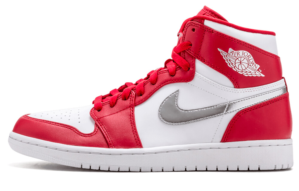 

Серебряная медаль Jordan 1 Retro