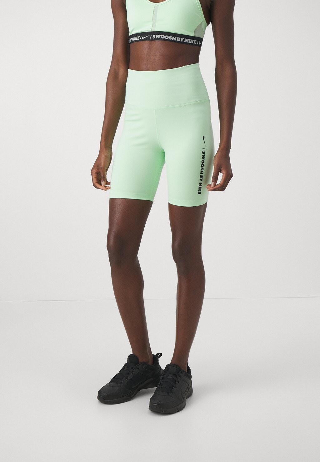 

Леггинсы ONE Nike, цвет vapor green/black