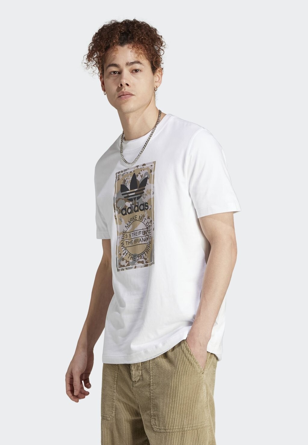 

Футболка с принтом adidas Originals, белый