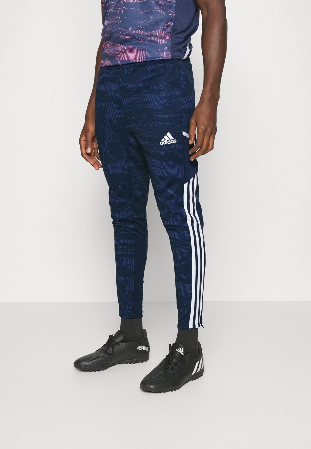 

Спортивные брюки Adidas