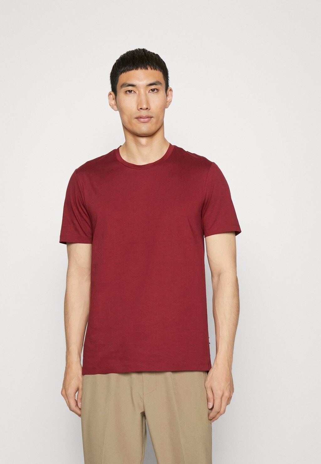 

Футболка базовая Tessler BOSS, цвет dark red