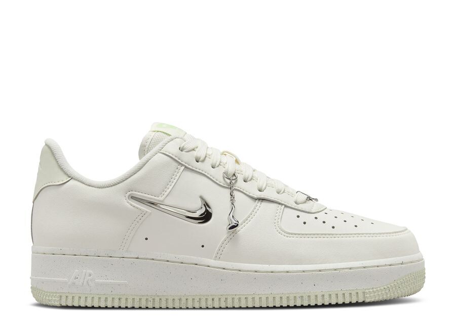 

Кроссовки Nike Wmns Air Force 1, цвет Sail Vapor Green