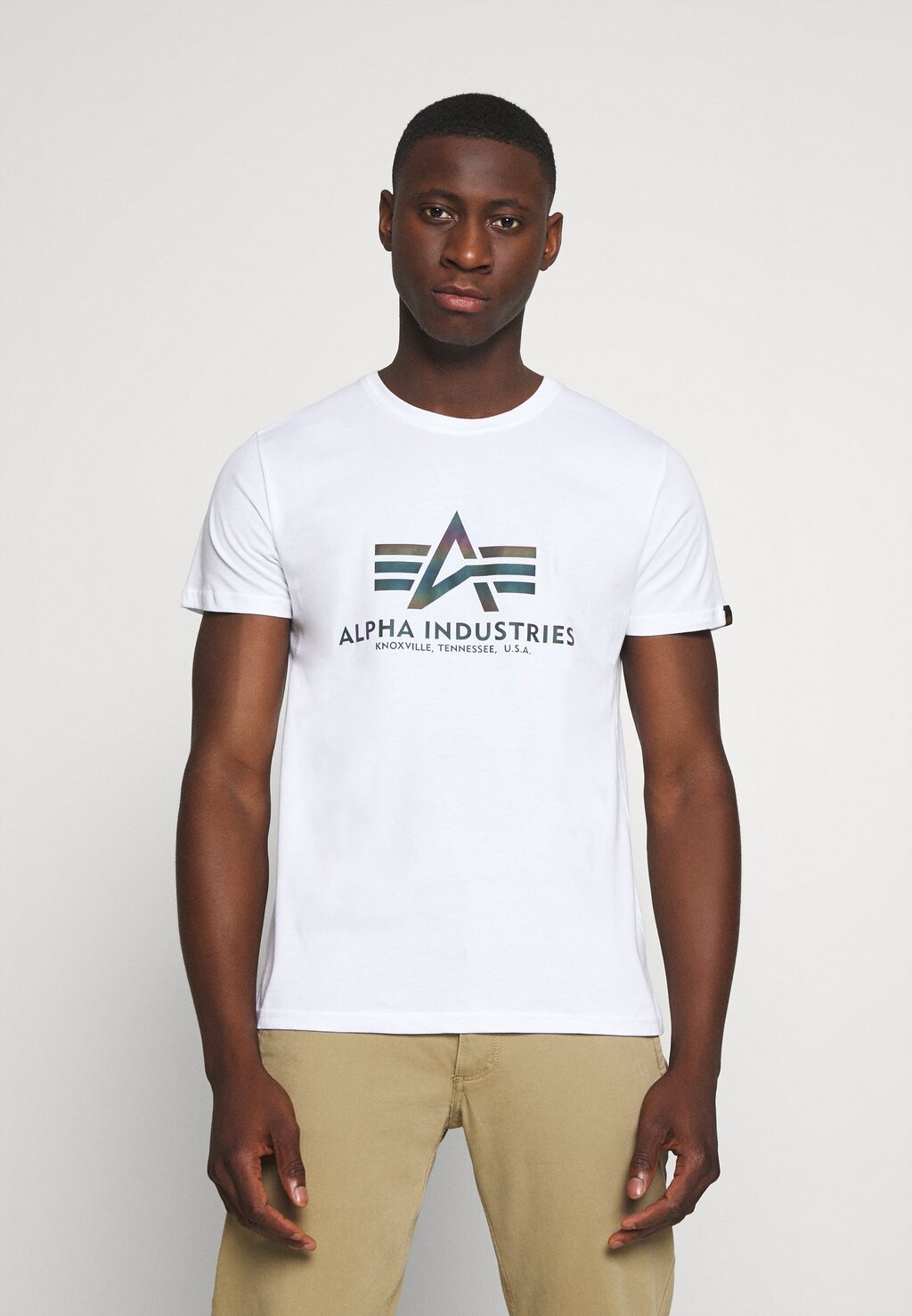 

Футболка с принтом Alpha Industries, белый