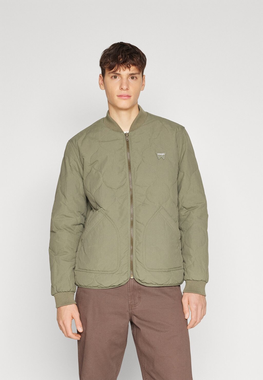 

Зимняя куртка PUFFER JACKET Wrangler, цвет dusty olive