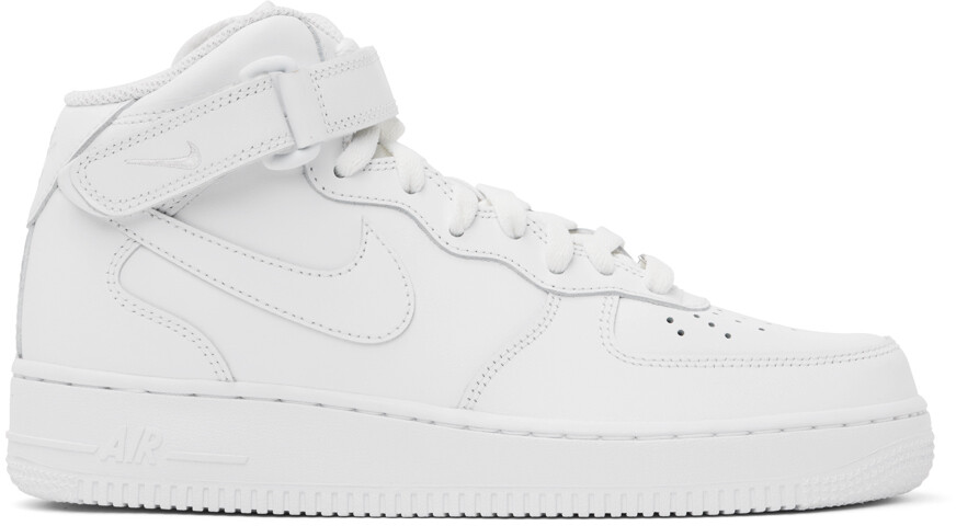 

Белые кроссовки Nike Air Force 1 Mid 07