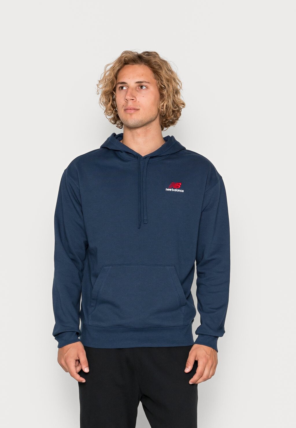 

Толстовка с капюшоном New Balance, Черный
