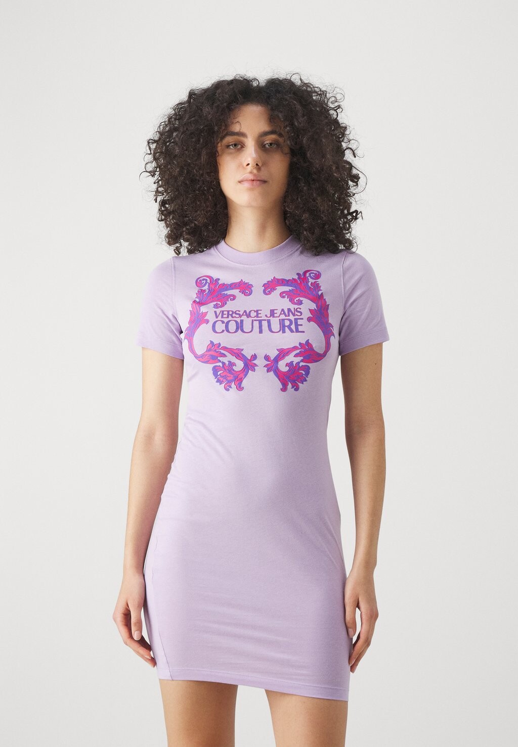 

Легкое платье LOGO BAROQUE Versace Jeans Couture, сирень